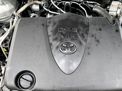 Used 2024 Toyota Camry XSE image 32