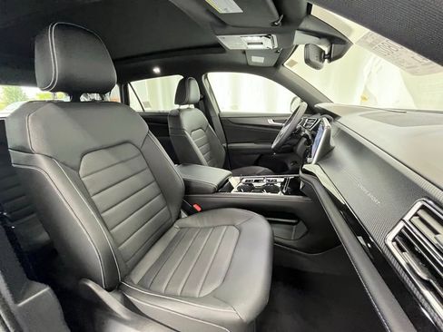 New 2026 Volkswagen Atlas Cross Sport SEL image 12