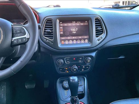 Used 2021 Jeep Compass Trailhawk image 6