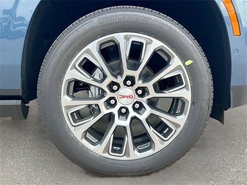 New 2026 GMC Yukon XL Denali w/ Sun & Power Step Package image 19