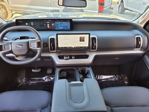 New 2026 Ford Expedition Max Active AWD/4WD image 16