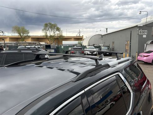 Used 2018 Chevrolet Traverse LT image 11