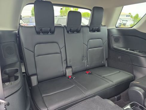 Used 2022 Nissan Pathfinder Platinum w/ Cargo Package AWD/4WD image 12