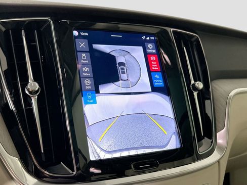 New 2026 Volvo V60 B5 Cross Country Plus w/ Protection Package Premier image 13