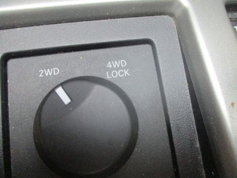 Used 2011 Dodge Nitro SE AWD/4WD image 34