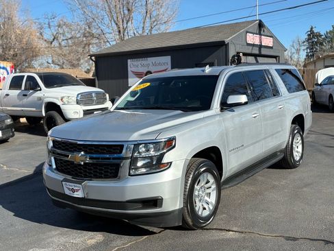 Used 2020 Chevrolet Suburban LT image 9