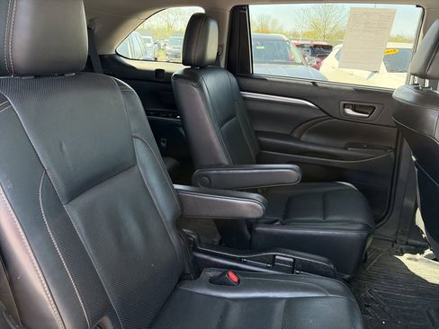 Used 2018 Toyota Highlander Limited w/ Protection Package #3 AWD/4WD image 18