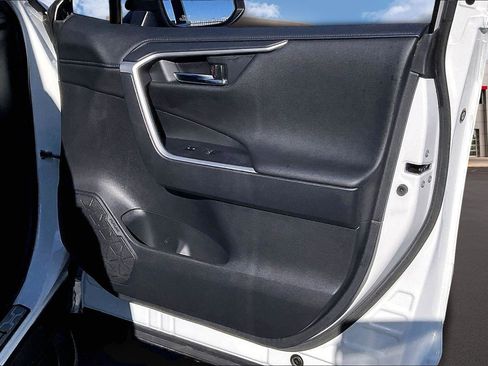 Certified 2022 Toyota RAV4 XSE image 23