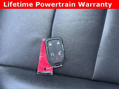 Used 2023 GMC Terrain SLT image 8