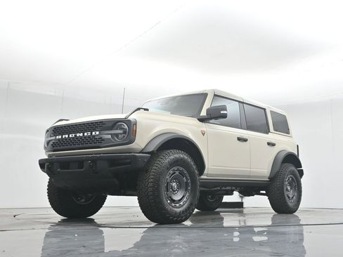 New 2025 Ford Bronco Badlands image 42