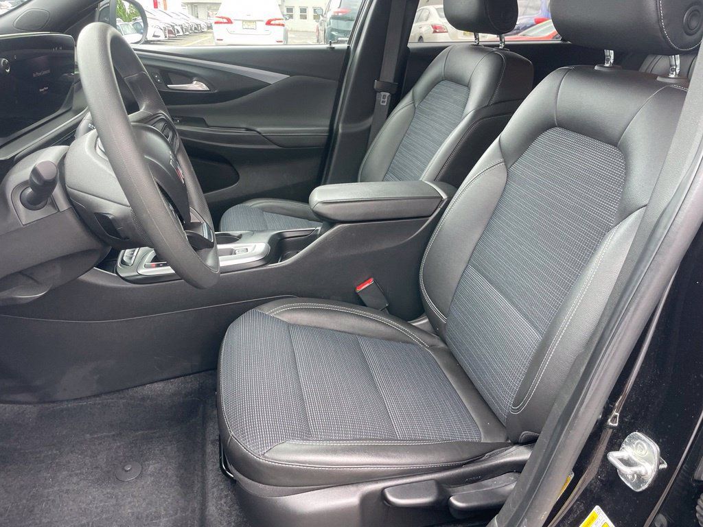 Used 2024 Buick Envista Preferred w/ Advanced Safety Package FWD image 6