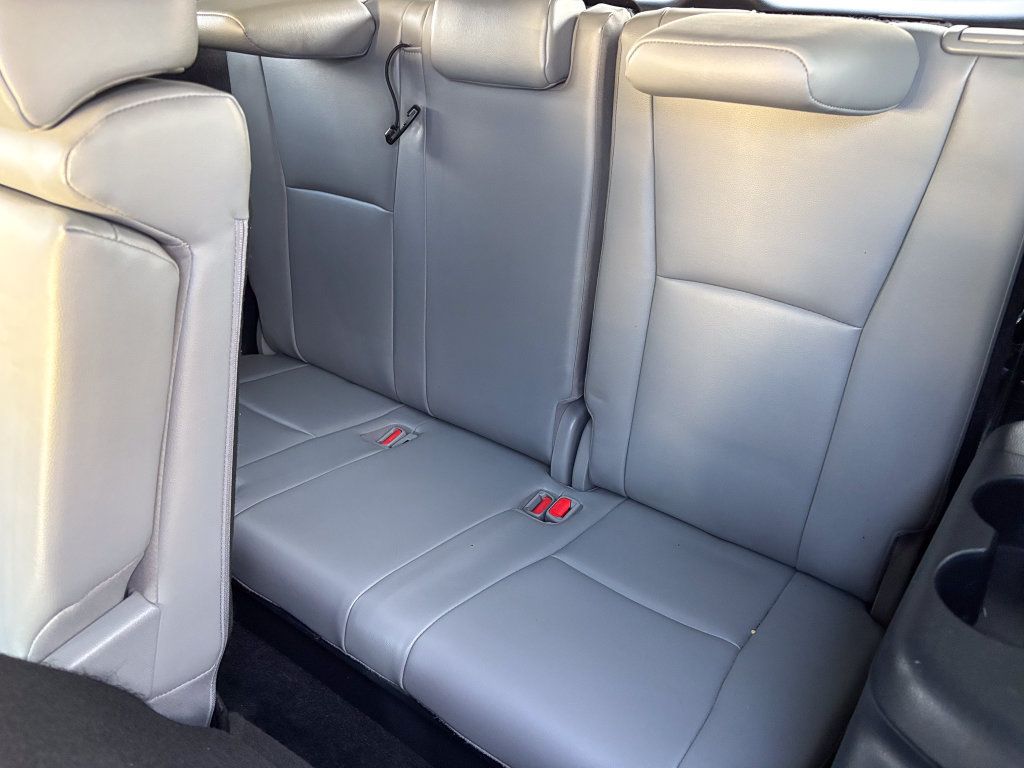 Used 2023 Toyota Highlander XLE AWD/4WD image 47