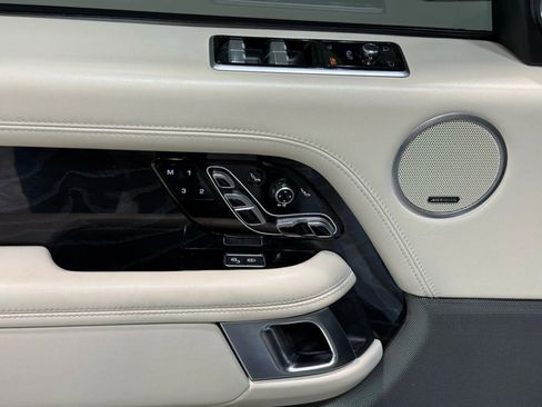 Used 2020 Land Rover Range Rover Autobiography image 13