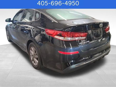 Used 2020 Kia Optima LX image 3