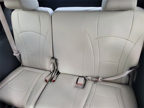 Used 2021 Buick Enclave Essence w/ Sound and Sites Package image 6