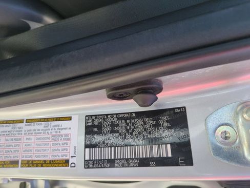 Used 2013 Toyota 4Runner SR5 w/ Premium Pkg image 25