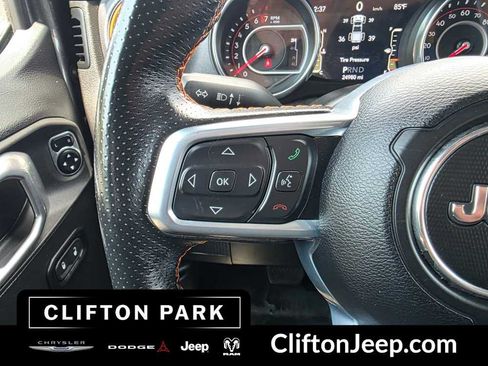 Used 2021 Jeep Gladiator Mojave AWD/4WD image 22