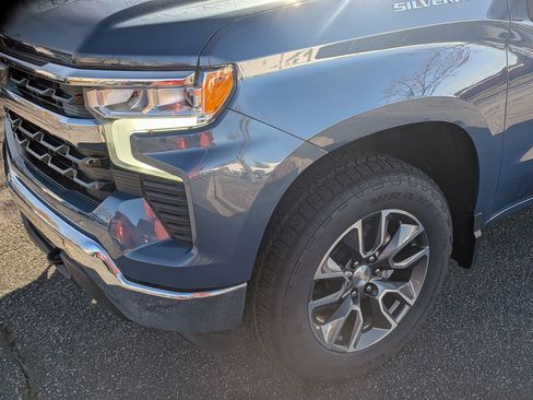 Certified 2024 Chevrolet Silverado 1500 LT image 12
