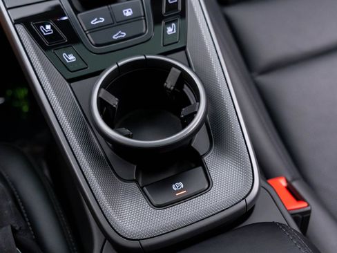 Certified 2024 Porsche 911 Carrera RWD image 26