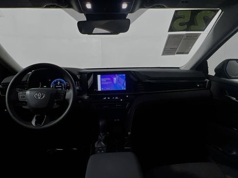 Used 2025 Toyota Camry LE w/ Convenience Package image 30