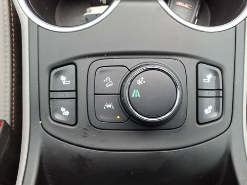 Used 2020 GMC Terrain SLE w/ Driver Convenience Package image 24