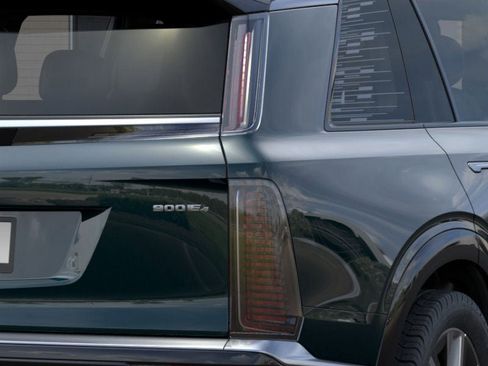 New 2026 Cadillac Vistiq Luxury image 11