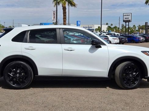 Used 2023 Honda HR-V Sport image 3