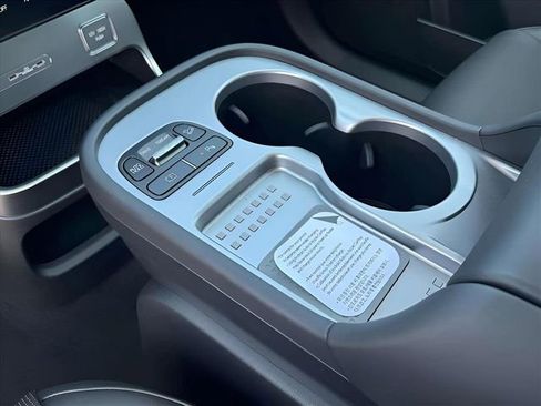 New 2026 Hyundai Ioniq 9 SEL AWD/4WD image 13