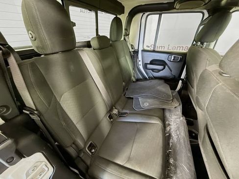 Used 2021 Jeep Gladiator Sport AWD/4WD image 27