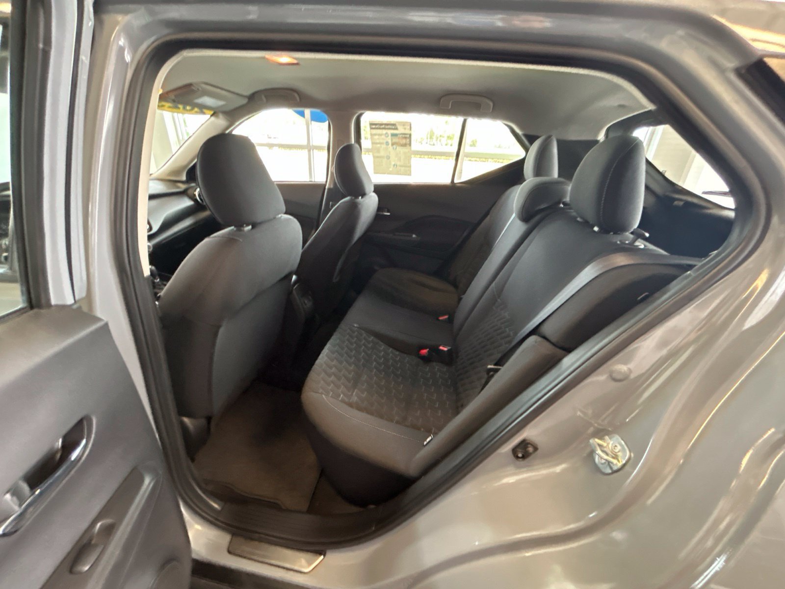 Used 2023 Nissan Kicks SV FWD image 13
