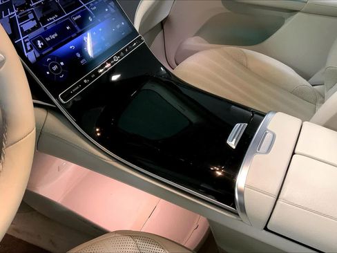 Certified 2023 Mercedes-Benz EQE 500 4MATIC SUV image 16