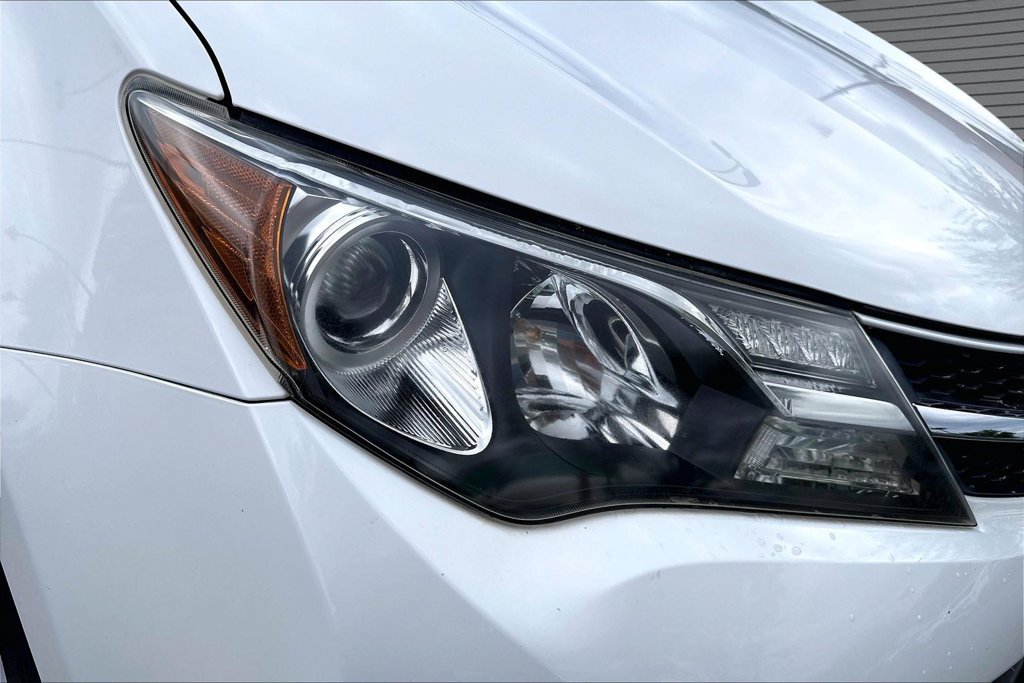 Used 2013 Toyota RAV4 LE FWD image 31