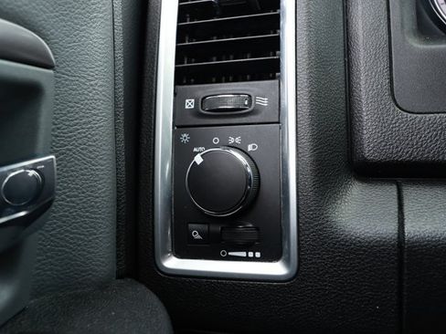 Used 2024 RAM 1500 Classic SLT AWD/4WD image 15