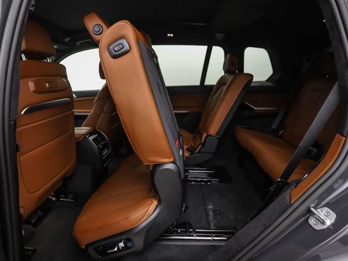 New 2027 BMW X7 xDrive40i w/ M Sport Package AWD/4WD image 25