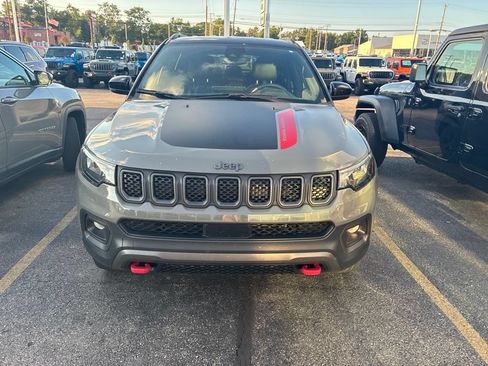 Certified 2023 Jeep Compass Trailhawk AWD/4WD image 2