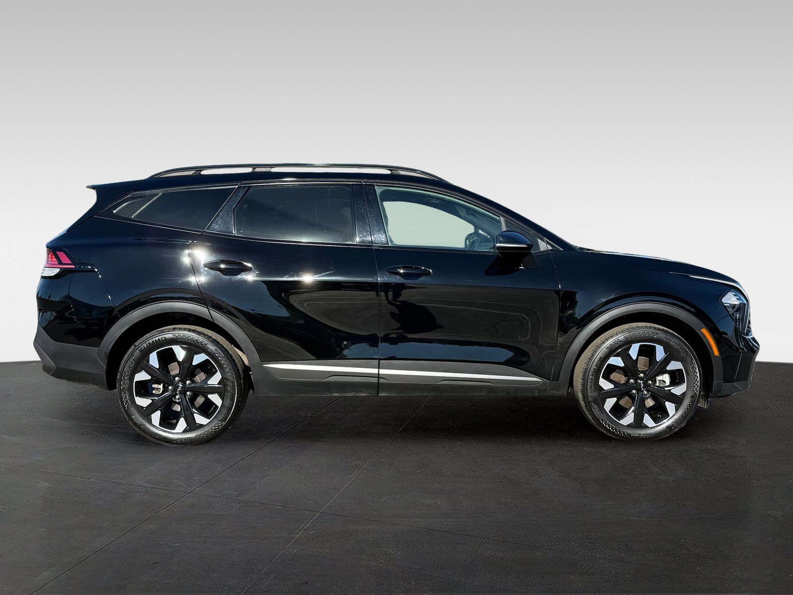 Used 2023 Kia Sportage X-Line w/ X-Line Premium Package AWD/4WD image 4