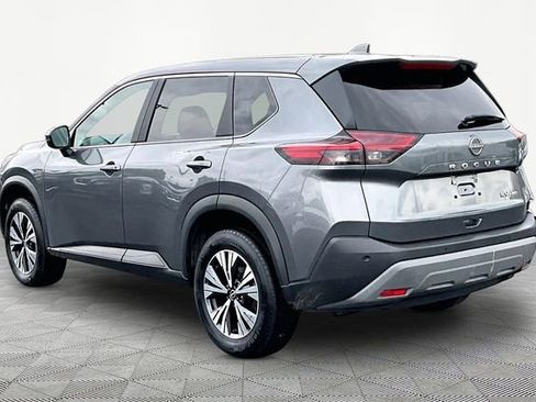 Used 2023 Nissan Rogue SV image 4