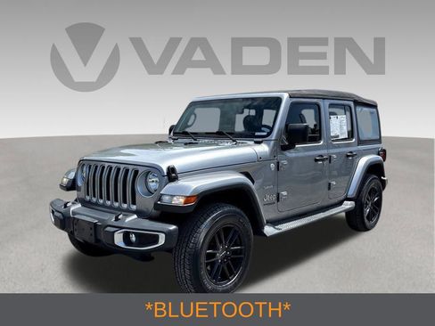 Used 2019 Jeep Wrangler Unlimited Sahara AWD/4WD image 3