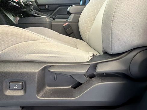 Used 2025 Toyota Tacoma SR5 image 17