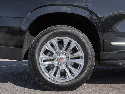 Used 2025 GMC Yukon Denali image 12