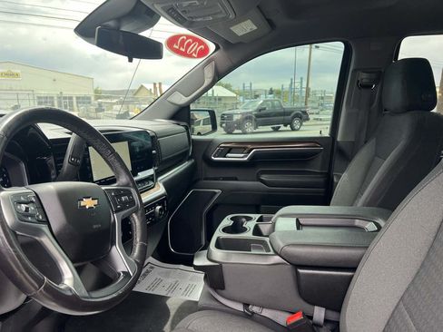 Used 2022 Chevrolet Silverado 1500 LT AWD/4WD image 10