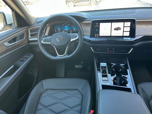 New 2026 Volkswagen Atlas SE FWD image 9