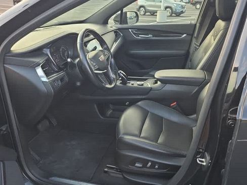 Used 2021 Cadillac XT5 Premium Luxury AWD/4WD image 5
