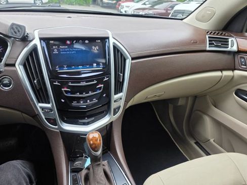 Used 2014 Cadillac SRX Luxury FWD image 16