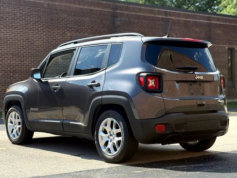 Used 2018 Jeep Renegade Latitude image 7