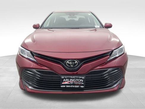 Used 2020 Toyota Camry LE image 10