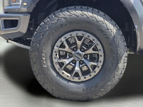 Used 2018 Ford F150 Raptor w/ Equipment Group 802A Luxury AWD/4WD image 11