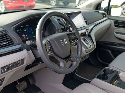 Used 2024 Honda Odyssey Elite image 21