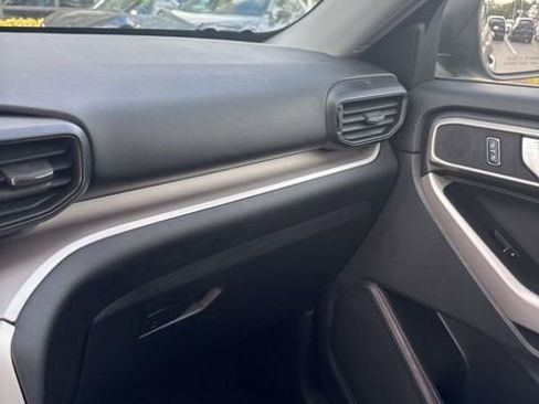 Used 2024 Ford Explorer XLT w/ Class IV Trailer Tow Package image 23