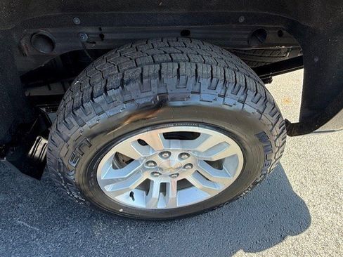 Used 2019 Chevrolet Silverado 1500 LT w/ All Star Edition image 13